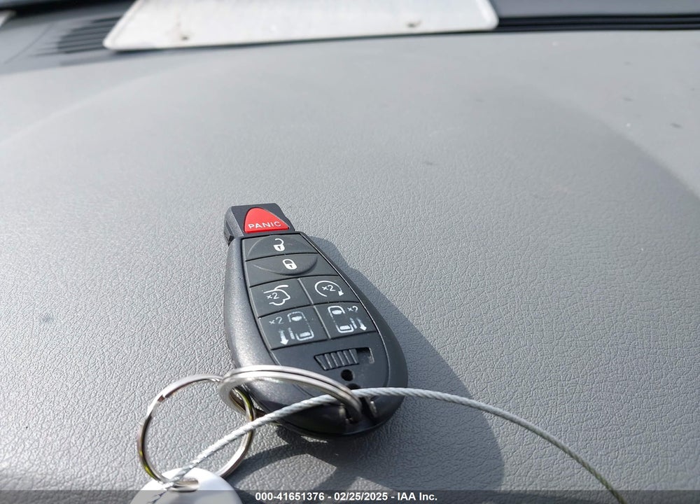 2010 CHRYSLER TOWN & COUNTRY VIN: 2A4RR5D19AR494289