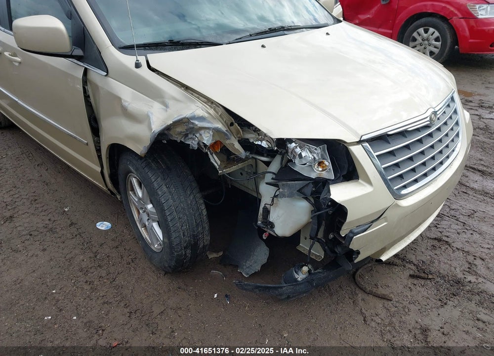 2010 CHRYSLER TOWN & COUNTRY VIN: 2A4RR5D19AR494289
