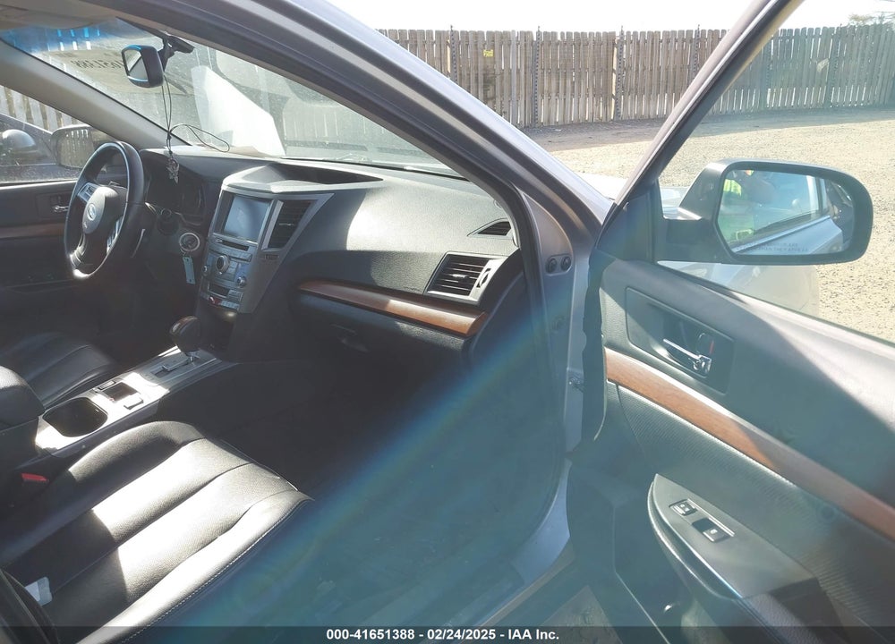 2014 SUBARU OUTBACK 2.5I LIMITED VIN: 4S4BRBMC4E3311575