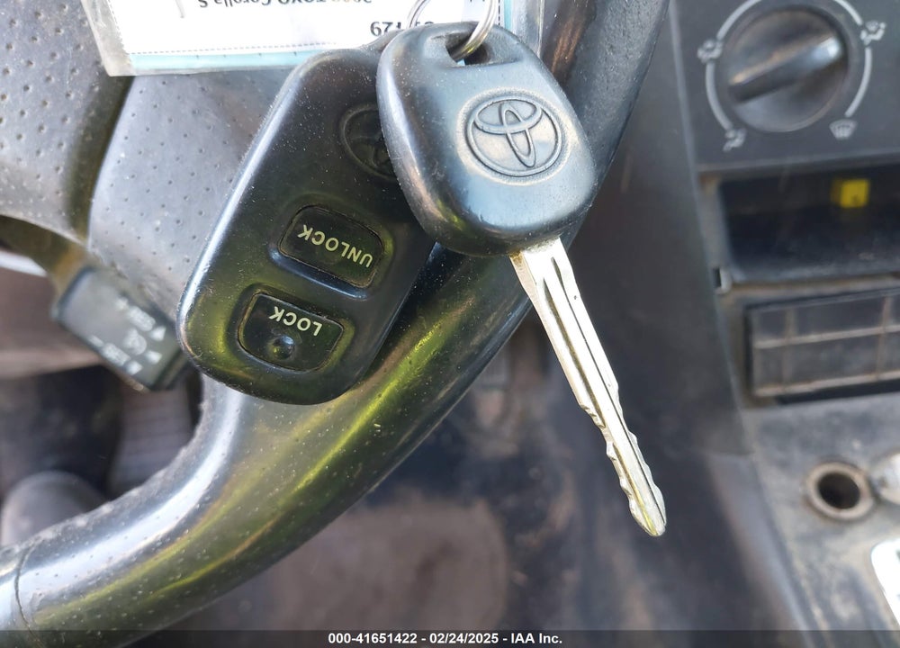 2008 TOYOTA COROLLA S VIN: 2T1BR32E38C916696