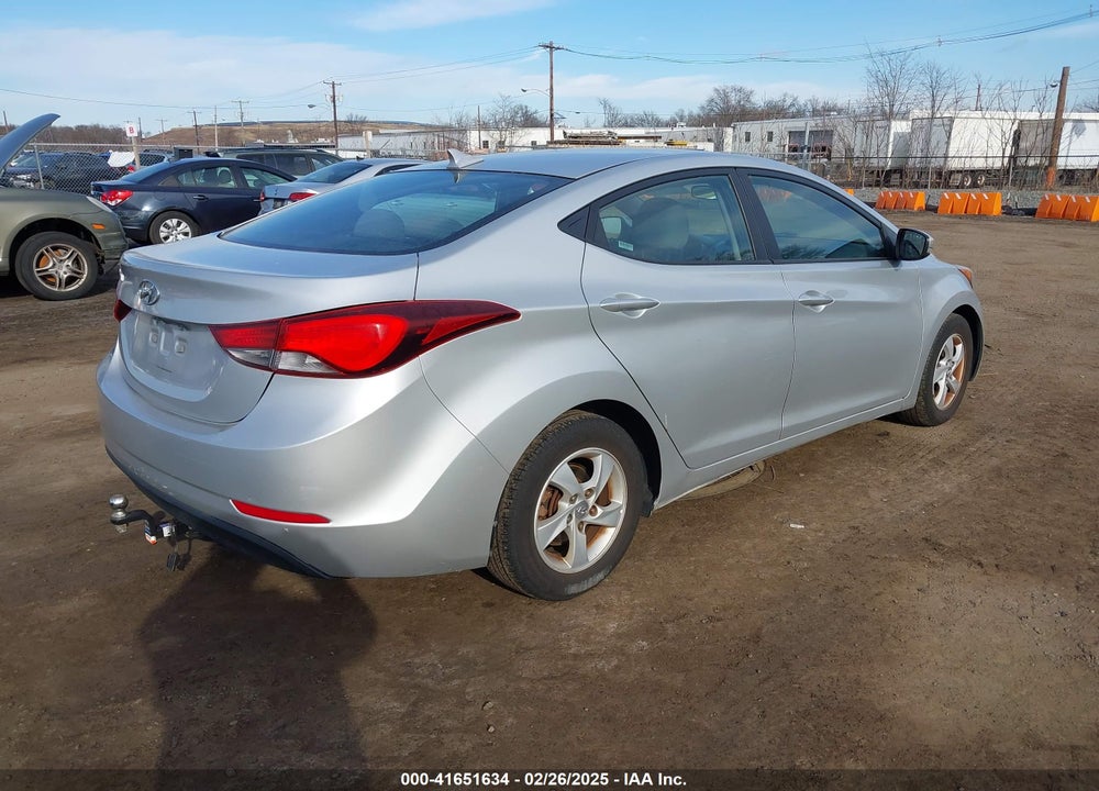2015 HYUNDAI ELANTRA VIN: 5NPDH4AEXFH581420