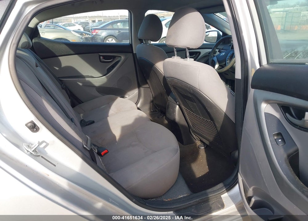 2015 HYUNDAI ELANTRA VIN: 5NPDH4AEXFH581420