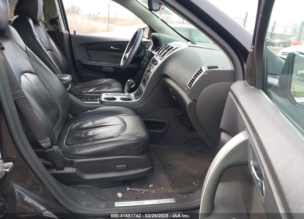 2011 GMC ACADIA VIN: 1GKKVRED0BJ102572