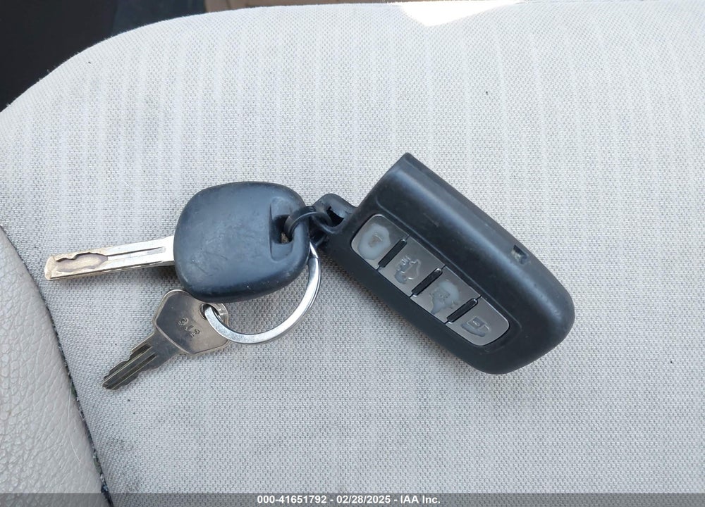 2012 KIA SORENTO EX VIN: 5XYKU3A61CG269558
