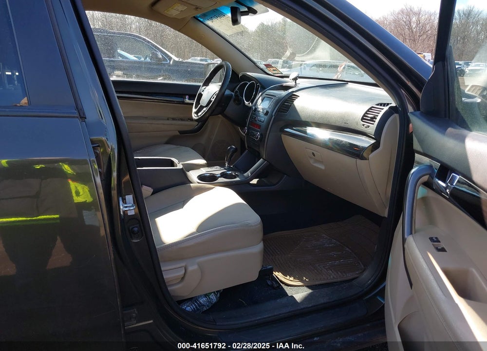 2012 KIA SORENTO EX VIN: 5XYKU3A61CG269558