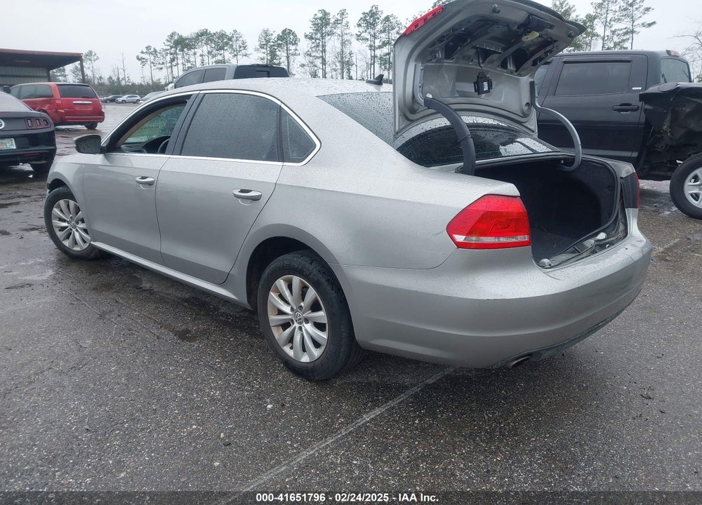 2012 VOLKSWAGEN PASSAT VIN: 1VWBH7A36CC077412