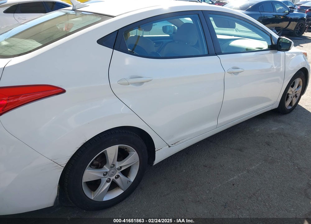 2013 HYUNDAI ELANTRA VIN: 5NPDH4AE0DH273105