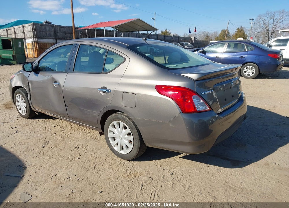 2015 NISSAN VERSA 1.6 SV VIN: 3N1CN7AP9FL827027