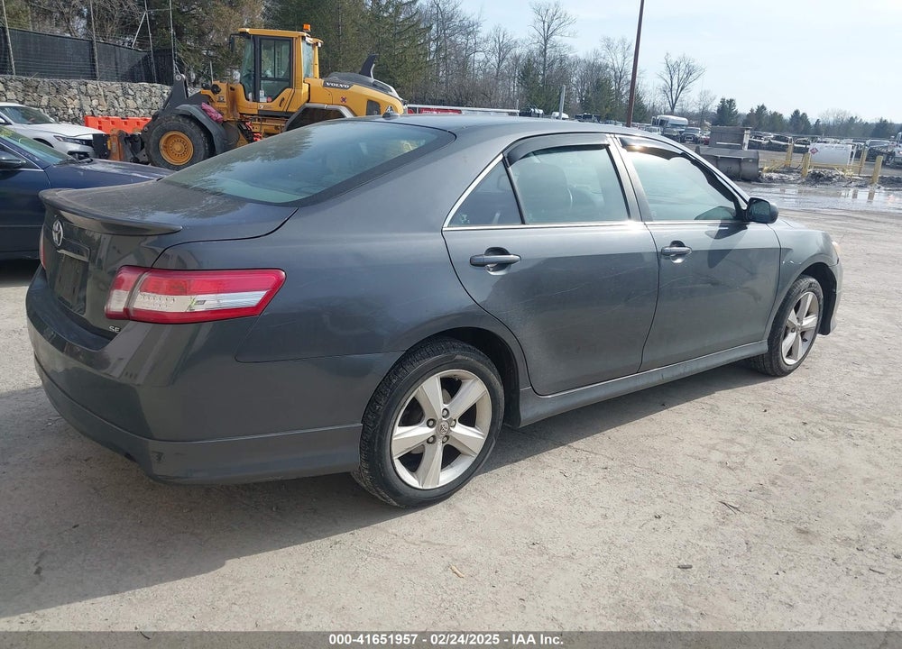 2011 TOYOTA CAMRY SE VIN: 4T1BF3EK5BU124999