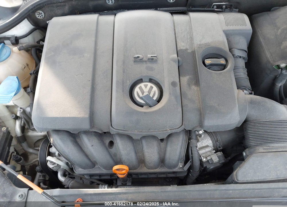 2013 VOLKSWAGEN JETTA VIN: 3VWDP7AJ3DM443952