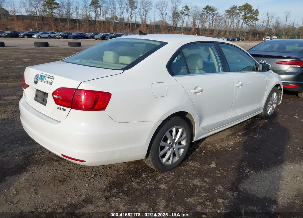 2013 VOLKSWAGEN JETTA VIN: 3VWDP7AJ3DM443952
