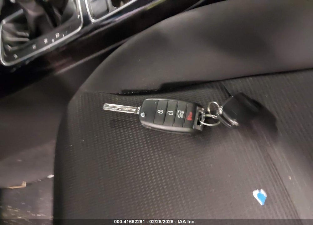 2015 KIA SORENTO VIN: 5XYKTCA65FG554108