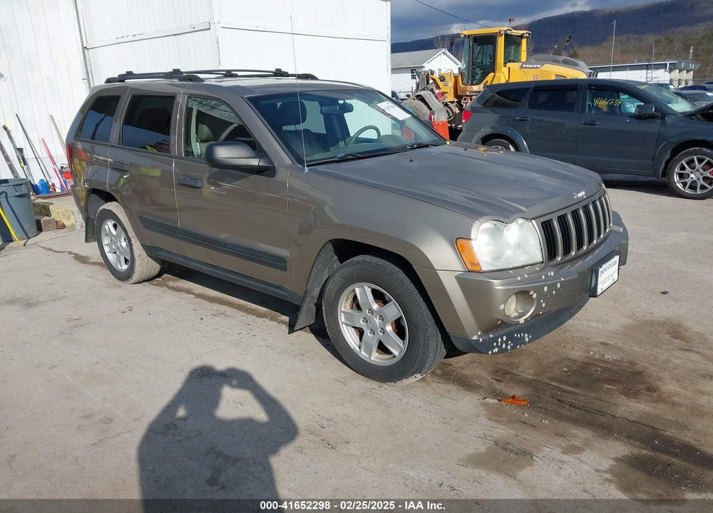 2005 JEEP GRAND CHEROKEE LAREDO VIN: 1J4HR48N65C552764