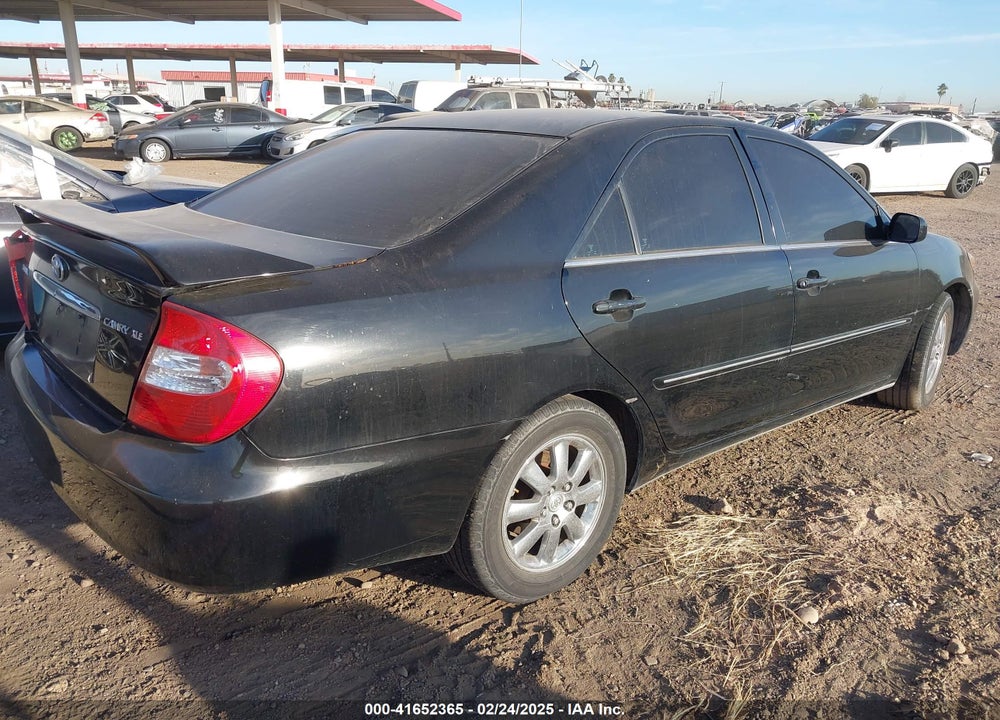 2002 TOYOTA CAMRY XLE VIN: 4T1BE32K52U077318