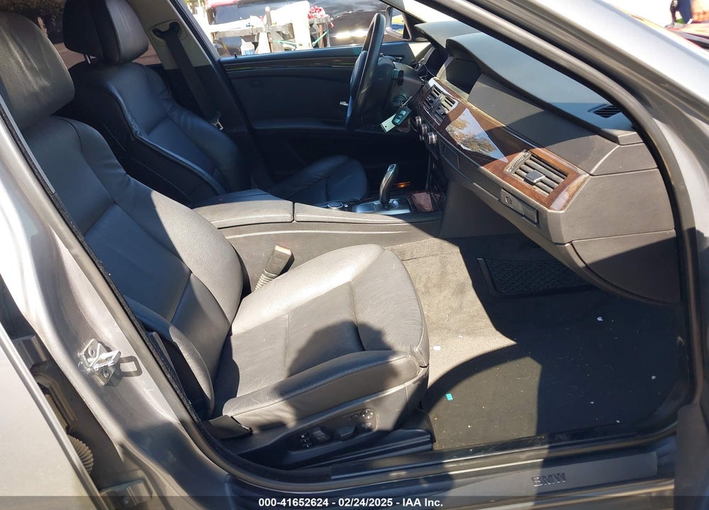 2008 BMW 528I VIN: WBANU53588CT19779