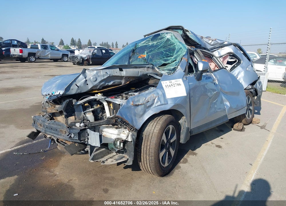 2018 SUBARU FORESTER VIN: JF2SJAECXJH560014