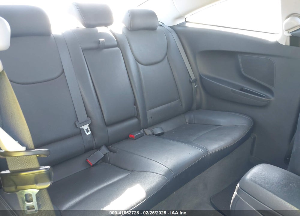 2013 HYUNDAI ELANTRA VIN: KMHDH6AE2DU001233