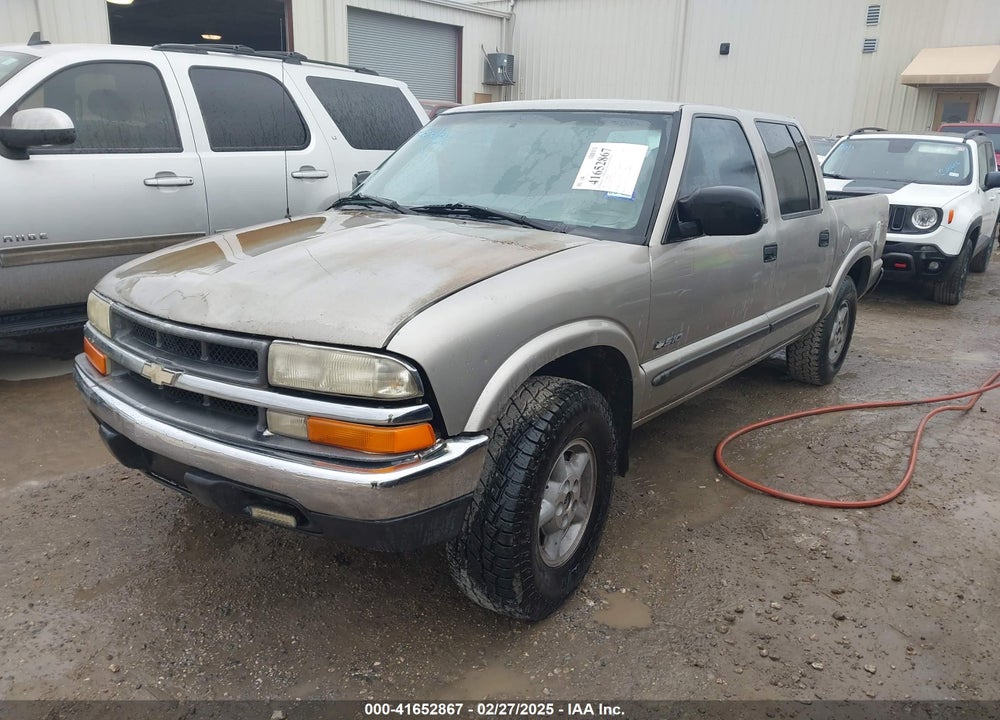 2002 CHEVROLET S-10 LS VIN: 1GCDT13WX2K196938