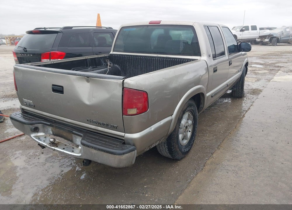 2002 CHEVROLET S-10 LS VIN: 1GCDT13WX2K196938