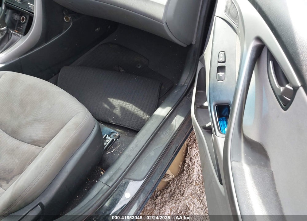 2014 HYUNDAI ELANTRA SE VIN: 5NPDH4AE8EH455278