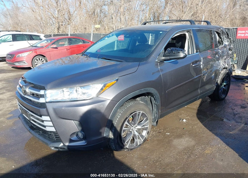 2019 TOYOTA HIGHLANDER VIN: 5TDBZRFH7KS978415