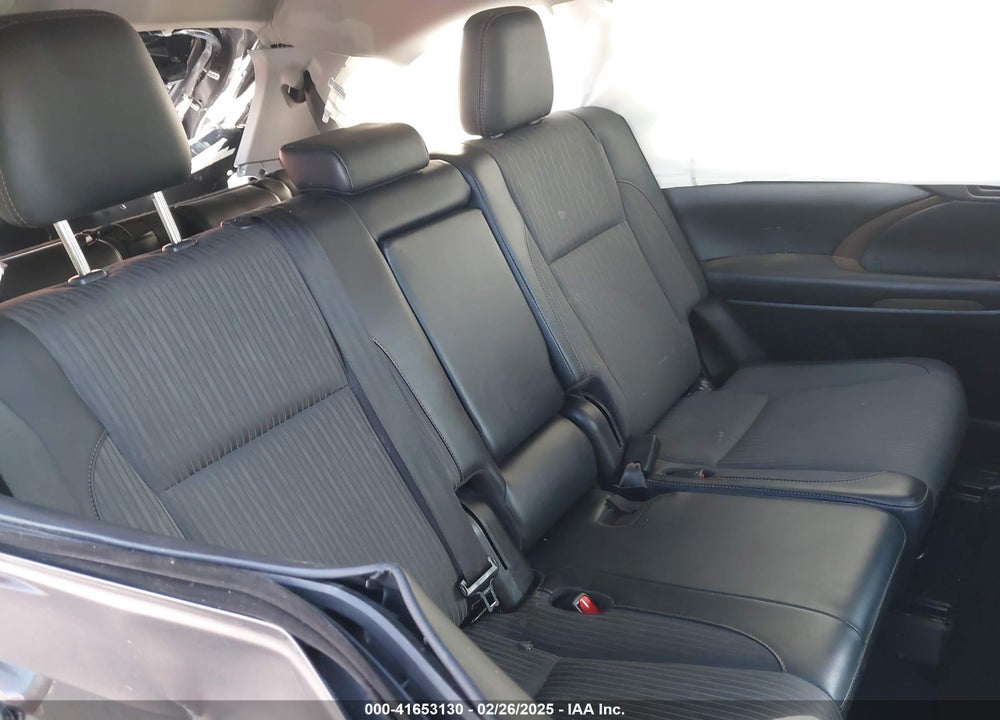 2019 TOYOTA HIGHLANDER VIN: 5TDBZRFH7KS978415
