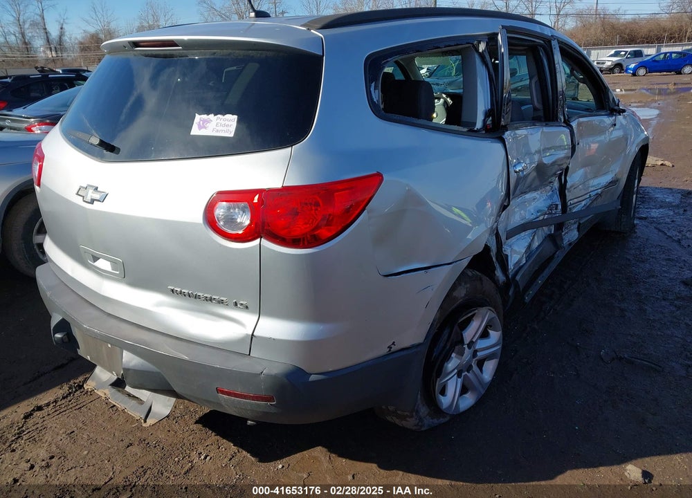 2011 CHEVROLET TRAVERSE VIN: 1GNKRFED9BJ206368