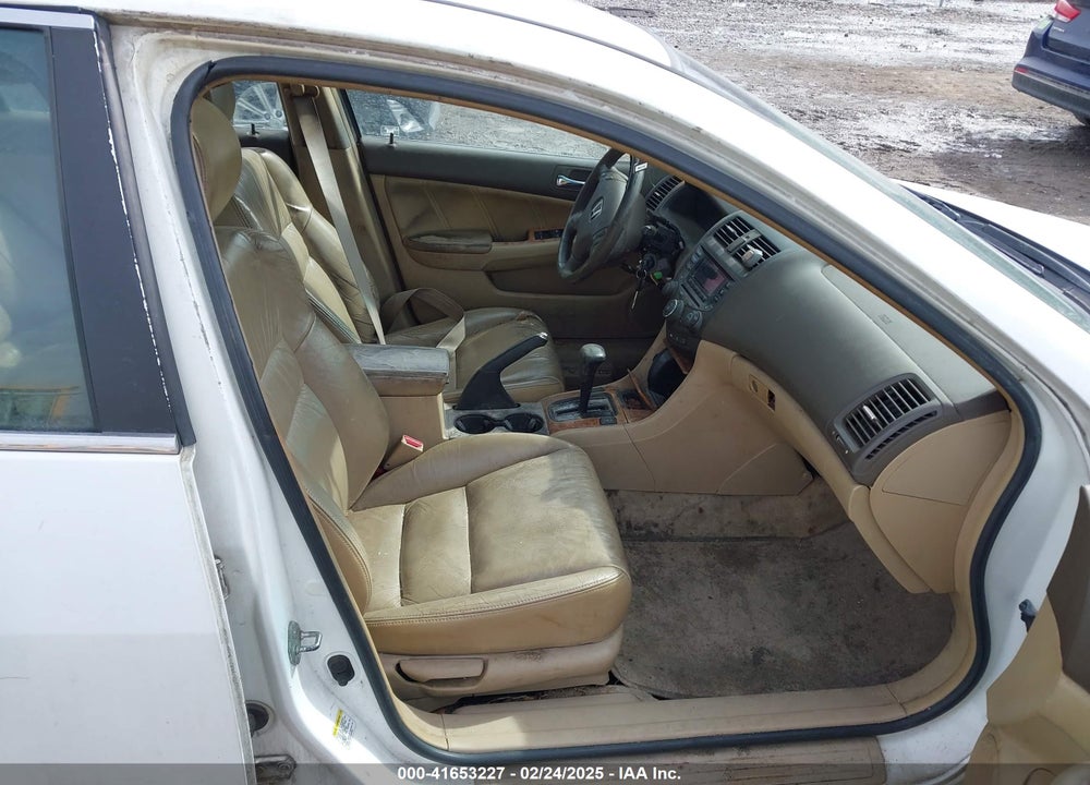 2005 HONDA ACCORD 2.4 EX VIN: 1HGCM56885A069307