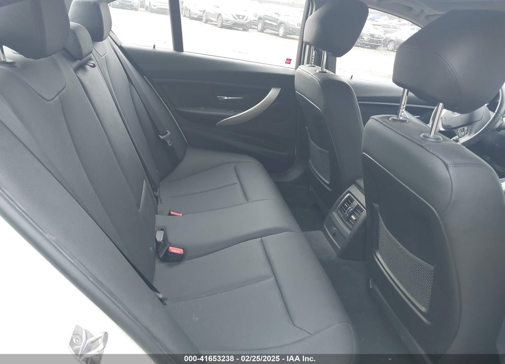 2017 BMW 320I XDRIVE VIN: WBA8E5G35HNU43192