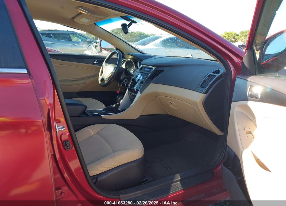 2013 HYUNDAI SONATA VIN: 5NPEB4AC5DH735825