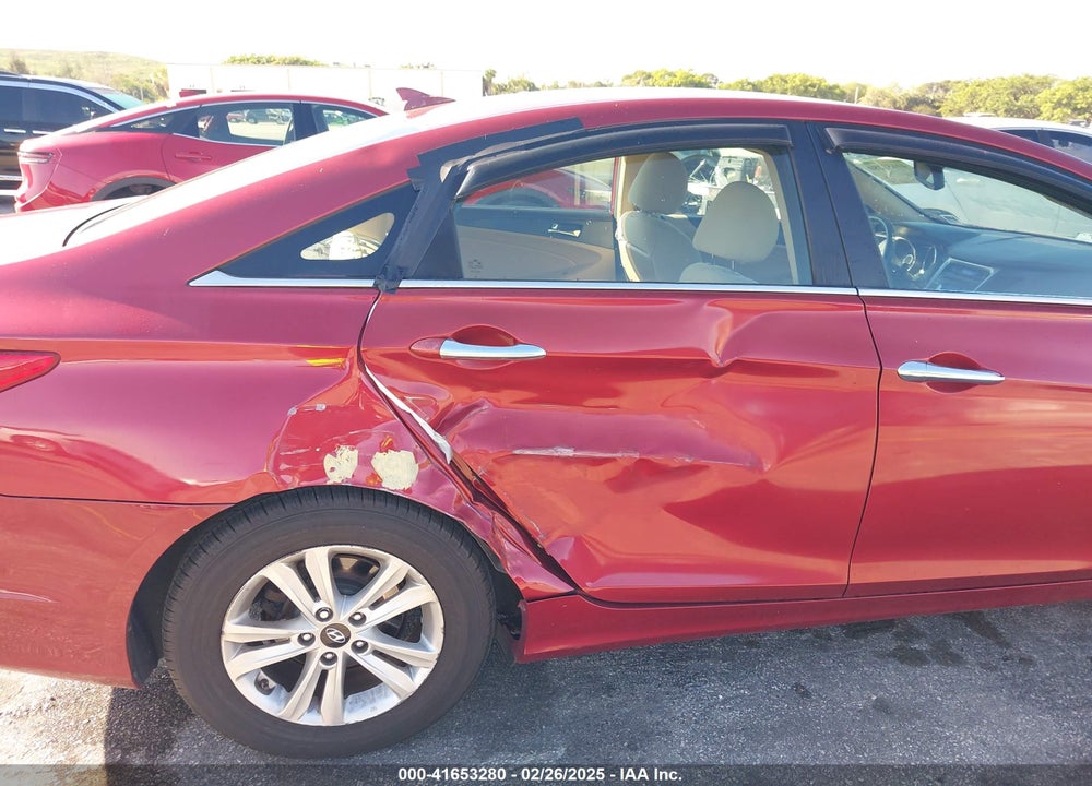 2013 HYUNDAI SONATA VIN: 5NPEB4AC5DH735825