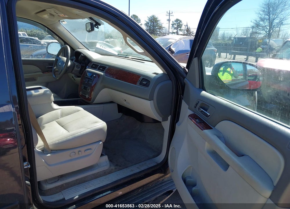 2013 CHEVROLET TAHOE LT VIN: 1GNSKBE03DR276138