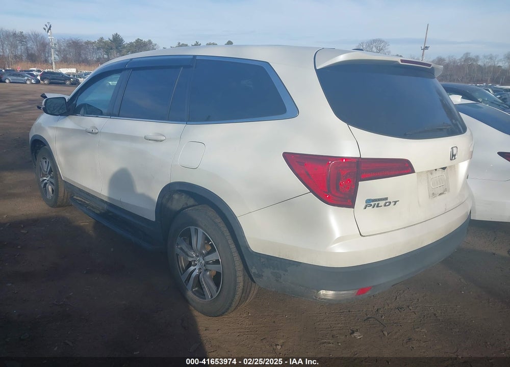 2018 HONDA PILOT VIN: 5FNYF6H34JB046064