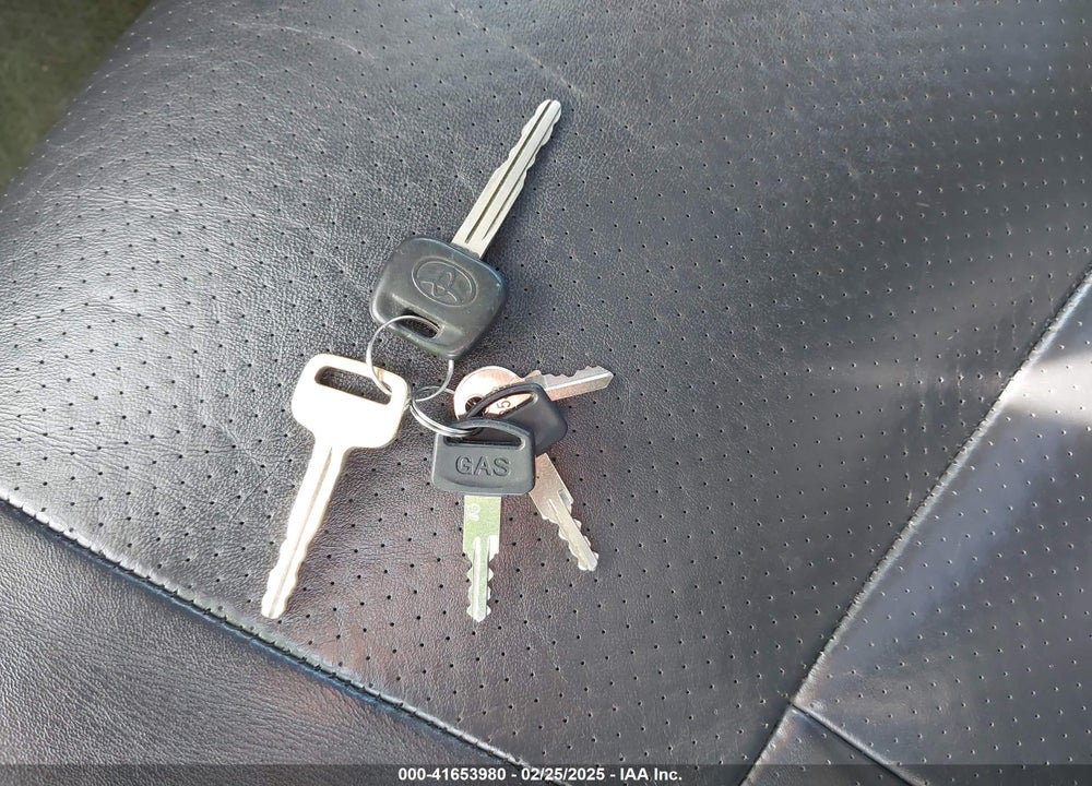 2005 TOYOTA RAV4 VIN: JTEHD20V550059210