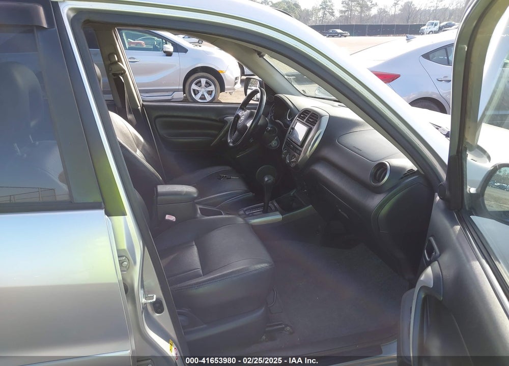 2005 TOYOTA RAV4 VIN: JTEHD20V550059210