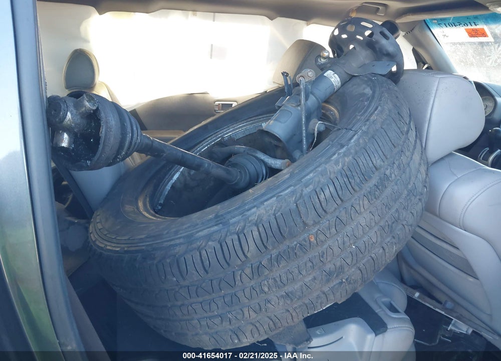 2011 HONDA PILOT EX-L VIN: 5FNYF4H59BB040610