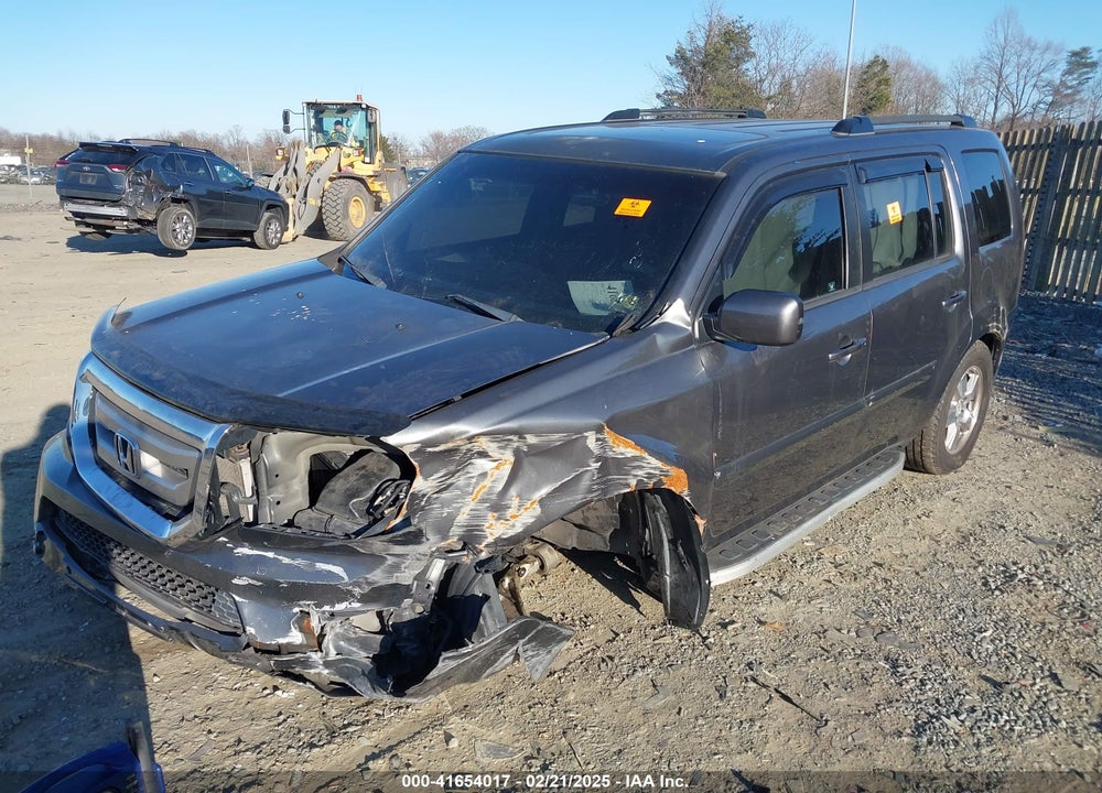 2011 HONDA PILOT EX-L VIN: 5FNYF4H59BB040610