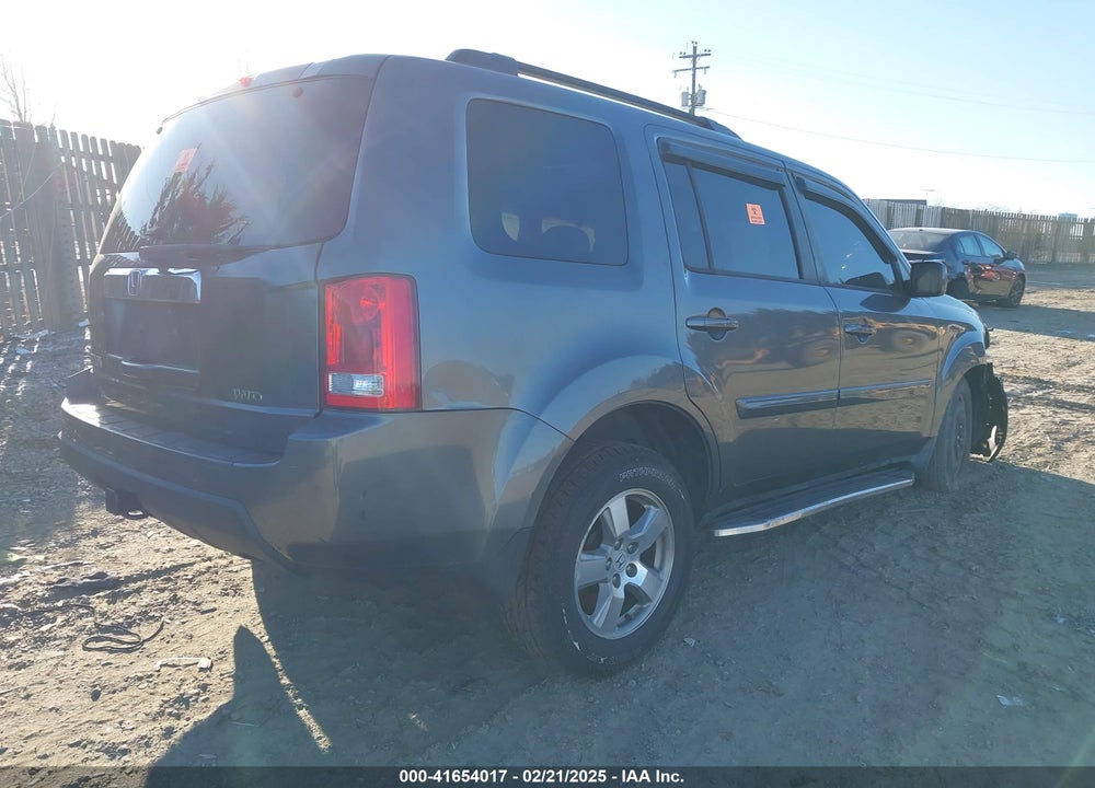 2011 HONDA PILOT EX-L VIN: 5FNYF4H59BB040610