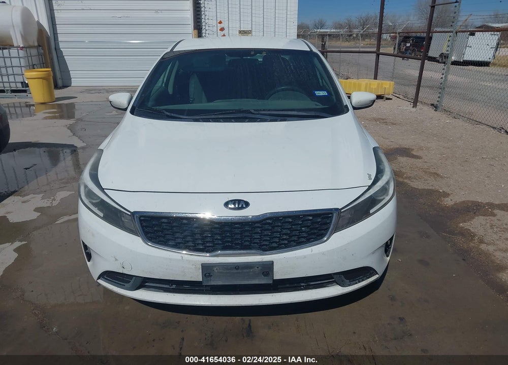 2017 KIA FORTE VIN: 3KPFK4A71HE103812