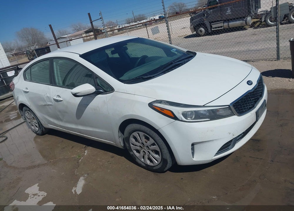 2017 KIA FORTE VIN: 3KPFK4A71HE103812