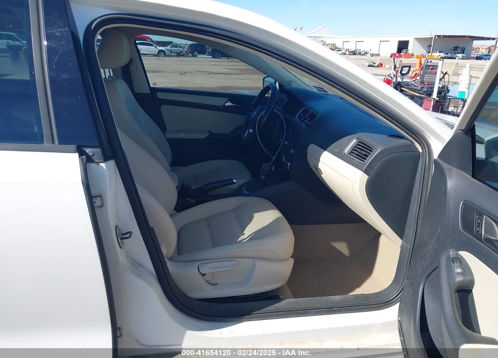 2011 VOLKSWAGEN JETTA 2.5L SE VIN: 3VWDX7AJ9BM321156