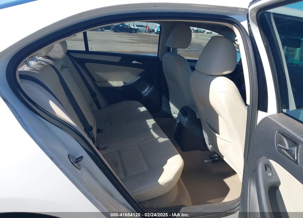 2011 VOLKSWAGEN JETTA 2.5L SE VIN: 3VWDX7AJ9BM321156
