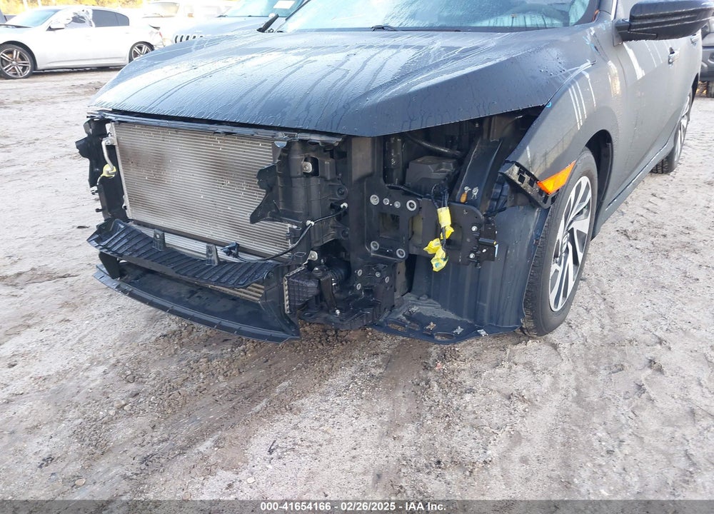 2018 HONDA CIVIC VIN: SHHFK7H29JU216613