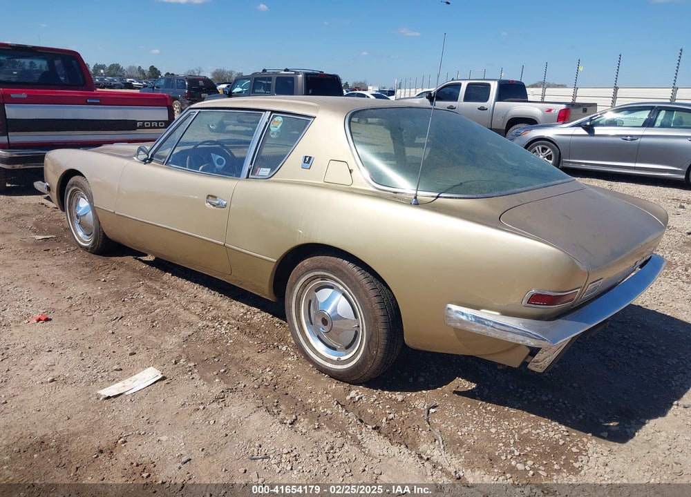 1963 STUDEBAKER AVANTE VIN: 163R4657