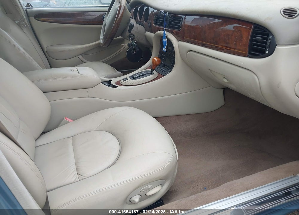 2002 JAGUAR XJ8 VANDEN PLAS VIN: SAJDA24C32LF45422