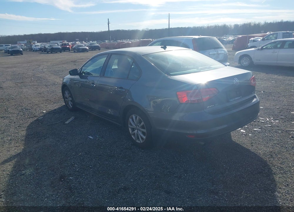 2015 VOLKSWAGEN JETTA VIN: 3VWD17AJ4FM315885