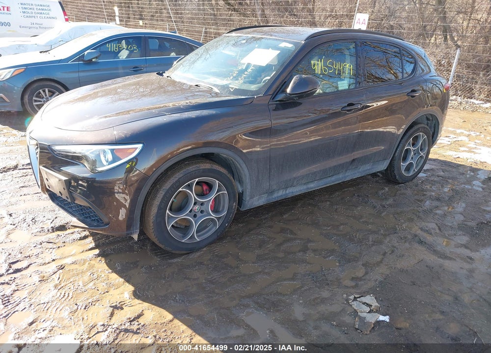 2018 ALFA ROMEO STELVIO SPORT AWD VIN: ZASFAKPN6J7B82081