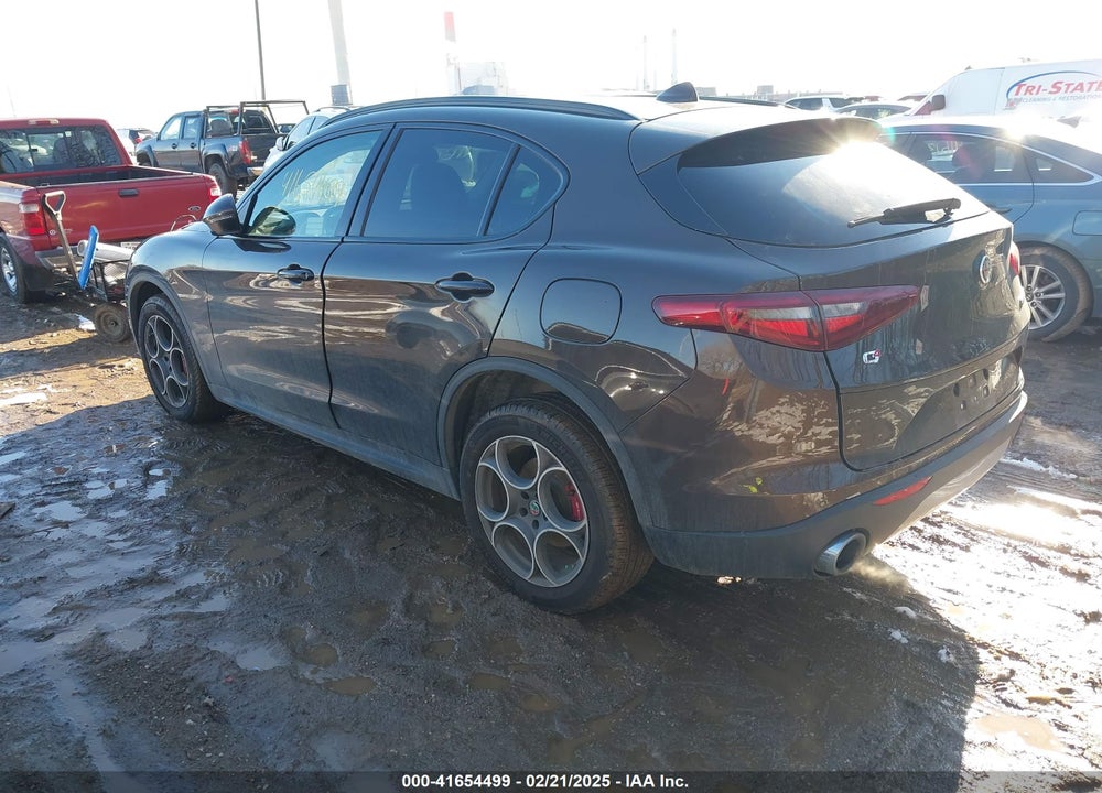 2018 ALFA ROMEO STELVIO SPORT AWD VIN: ZASFAKPN6J7B82081
