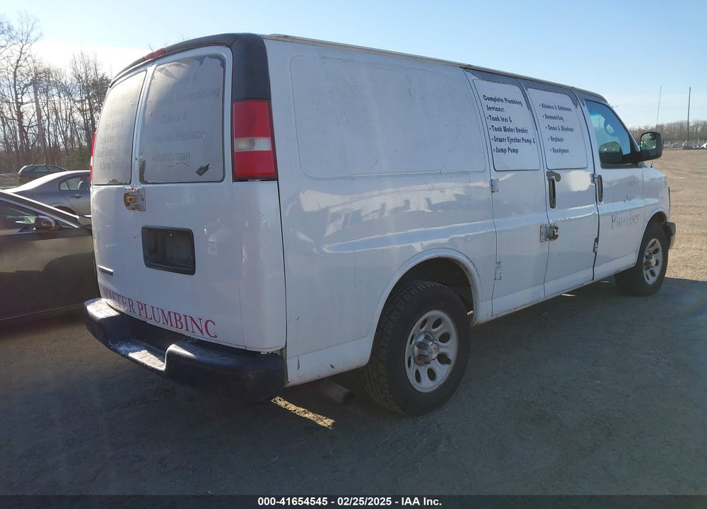 2010 CHEVROLET EXPRESS 1500 WORK VAN VIN: 1GCUGADX0A1150597