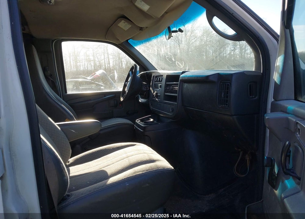 2010 CHEVROLET EXPRESS 1500 WORK VAN VIN: 1GCUGADX0A1150597
